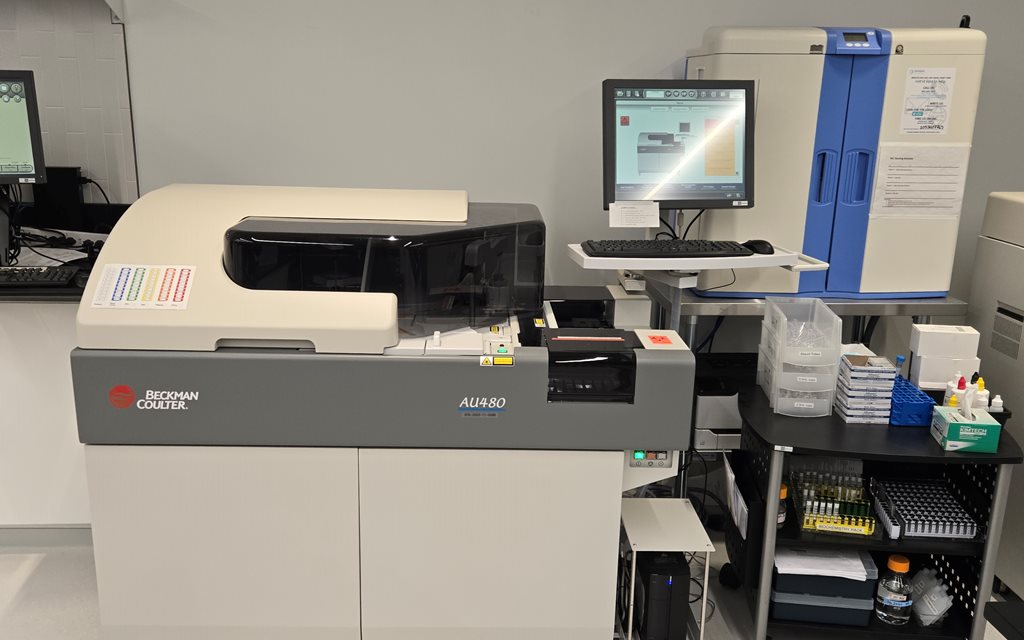 AU480 Chemical Analyser