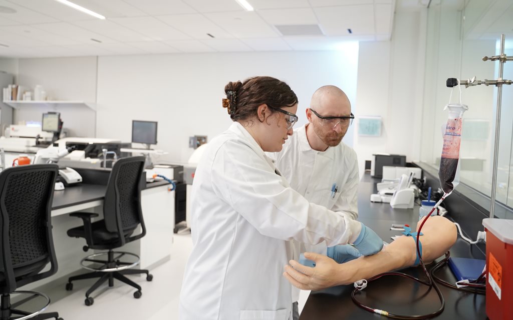 Clinical chemistry/hematology lab space