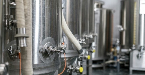 Beer brewing tank