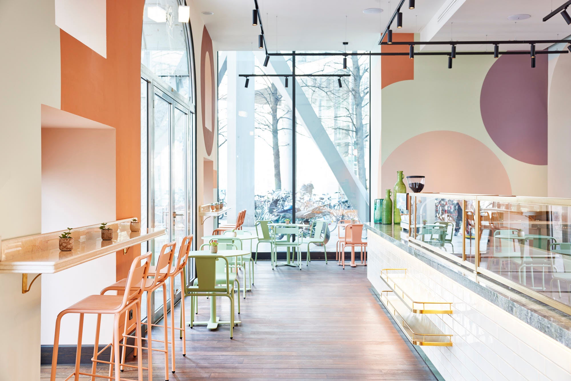 Neuer Deli mit Café in der Bellevuestraße 